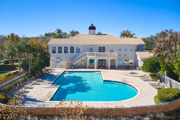 $245,900 | 140 Southwest Peacock Boulevard, Unit 21202, Port St. Lucie, FL 34986