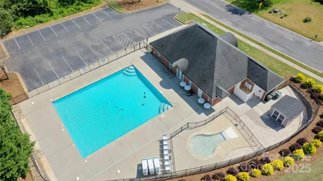 $1,900 | 2752 Sawbridge Lane, Gastonia, NC 28056