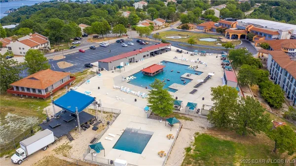 $200,000 | 23 Laguna Drive, Unit 3C, Lake Ozark, MO 65049