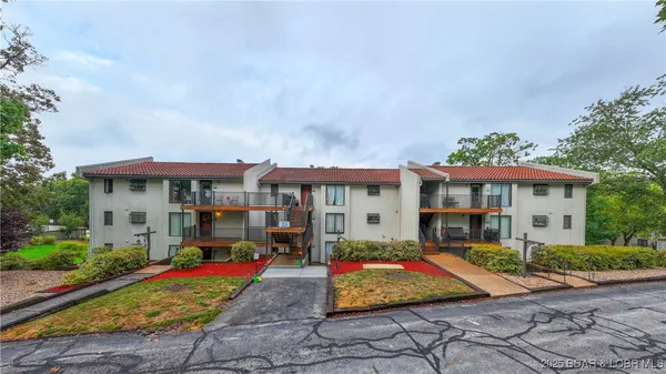 $200,000 | 23 Laguna Drive, Unit 3C, Lake Ozark, MO 65049