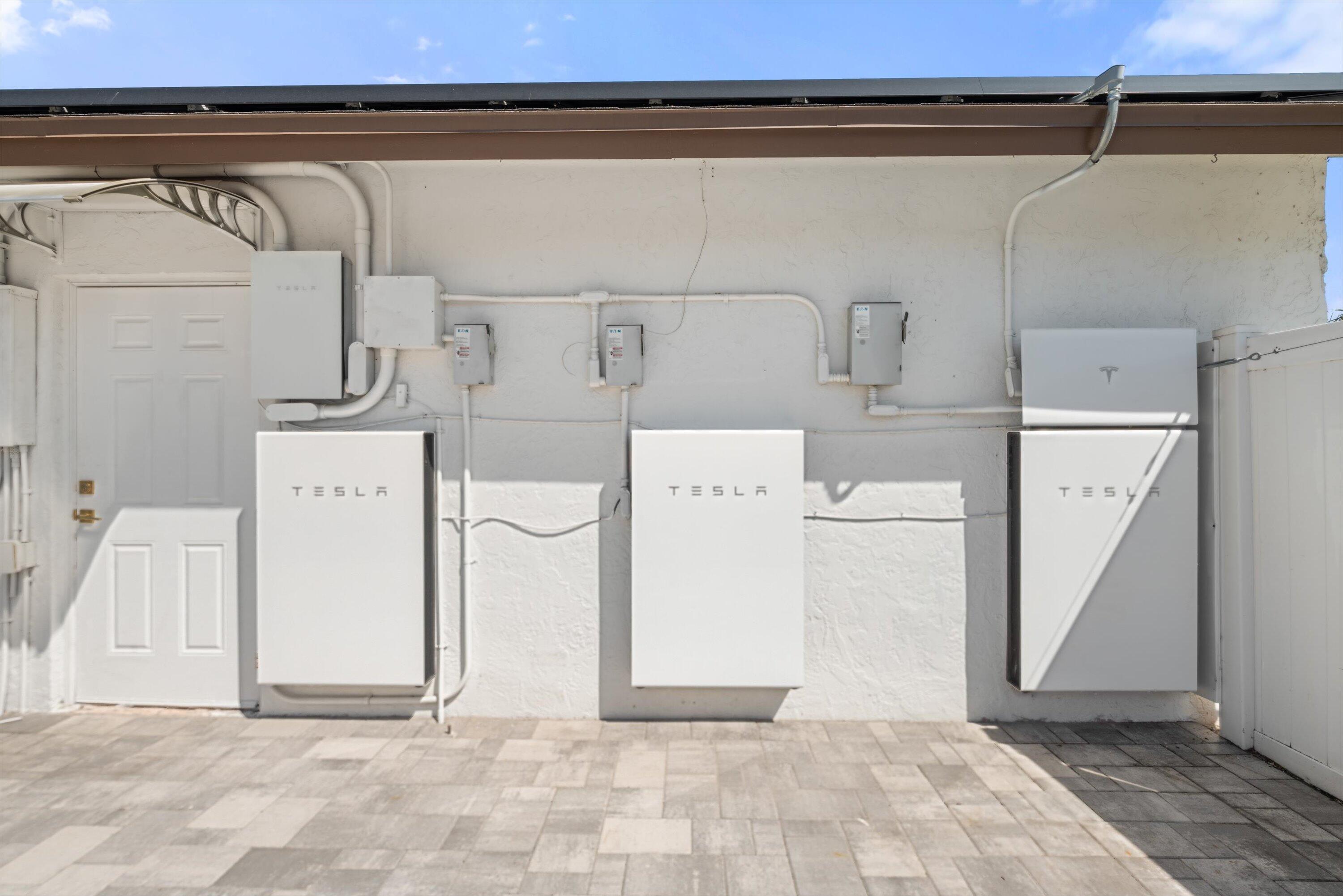 441 Northwest 53rd Street Boca Raton, FL 33487 - Photo 32 of 51 4 Tesla Power Walls