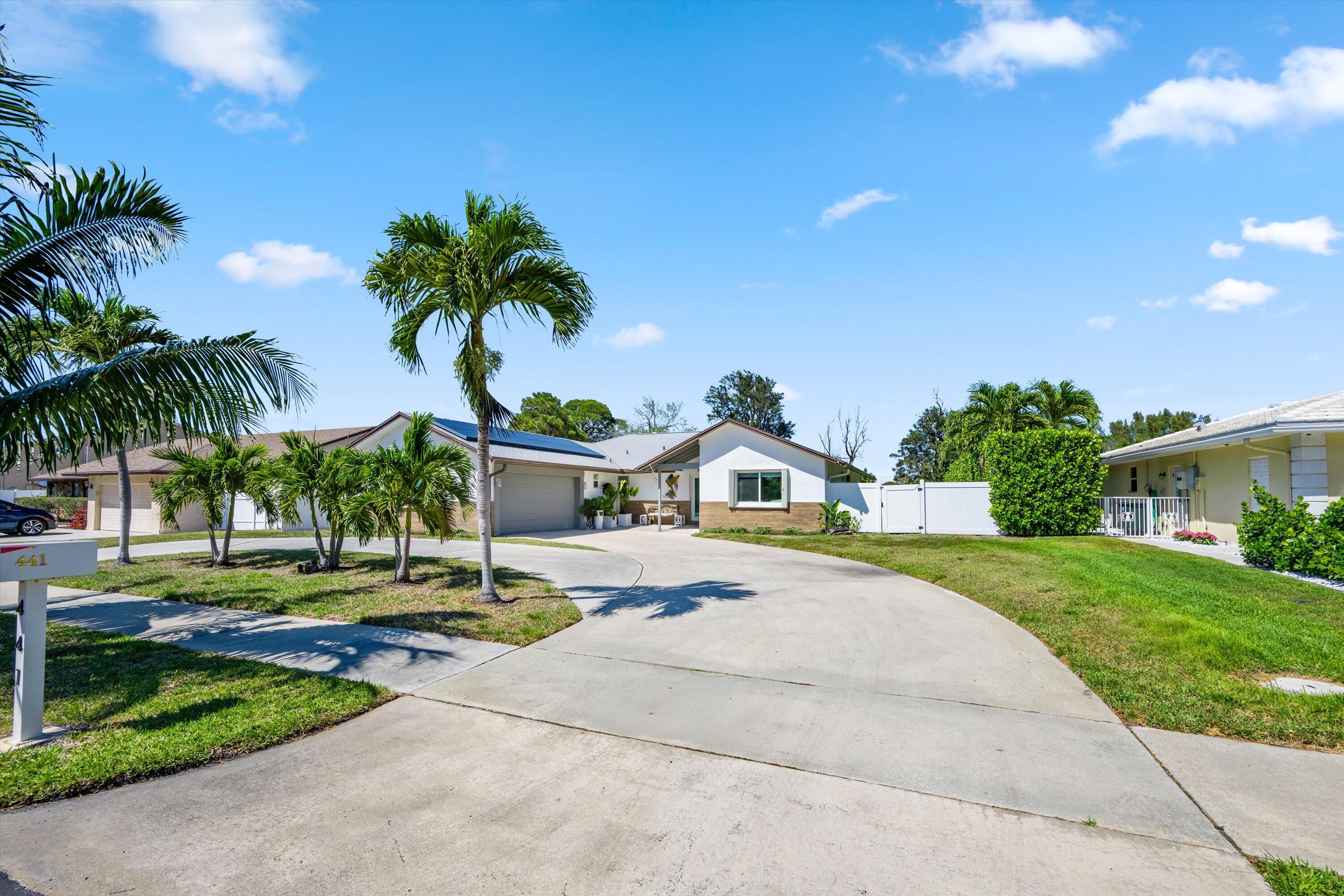 441 Northwest 53rd Street Boca Raton, FL 33487 - Photo 36 of 51 Driveway