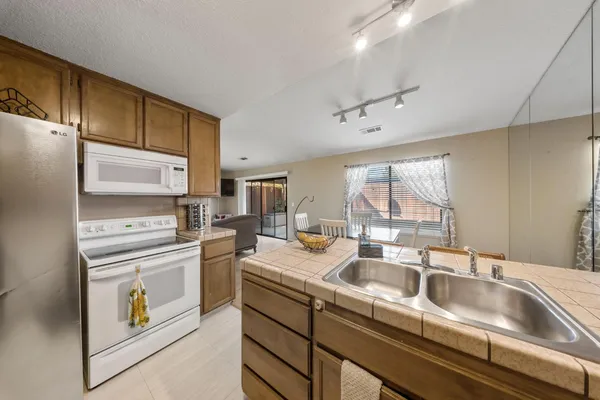 $340,000 | 1116 Cedar Creek Drive, Unit 4, Modesto, CA 95355