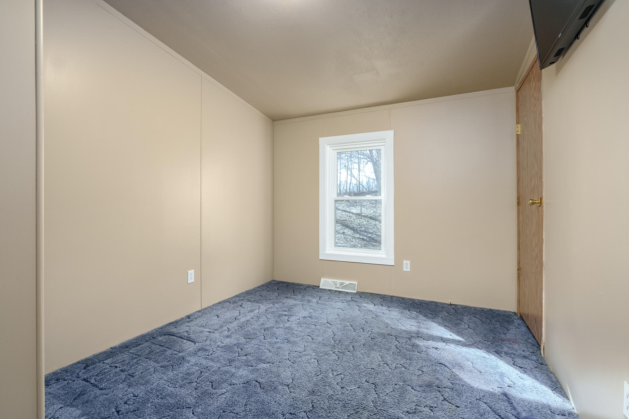 20978 Crane Street Decatur, MI 49045 - Photo 16 of 27 LC-Crane_St_20978_Decatur_49045-17