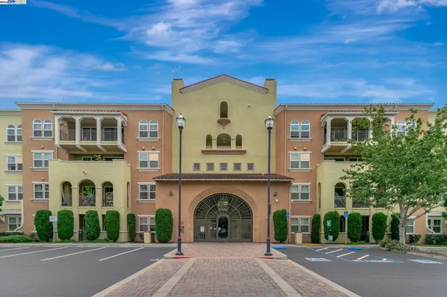 $780,000 | 700 South Abel Street, Unit 411, Milpitas, CA 95035