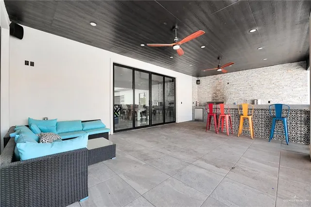 a view of a livingroom with furniture