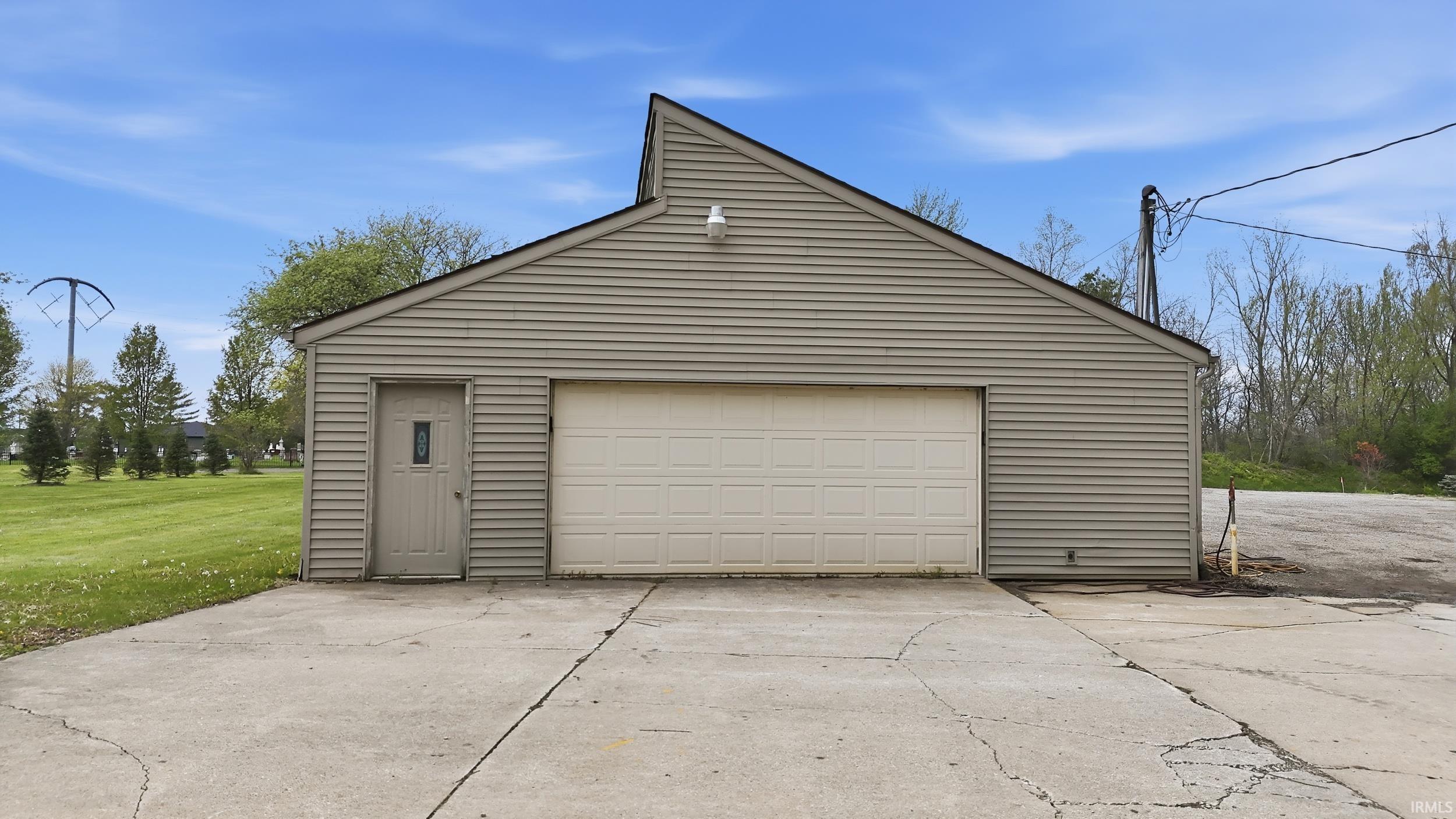 10702 Bass Road Fort Wayne, IN 46818 - Photo 39 of 49