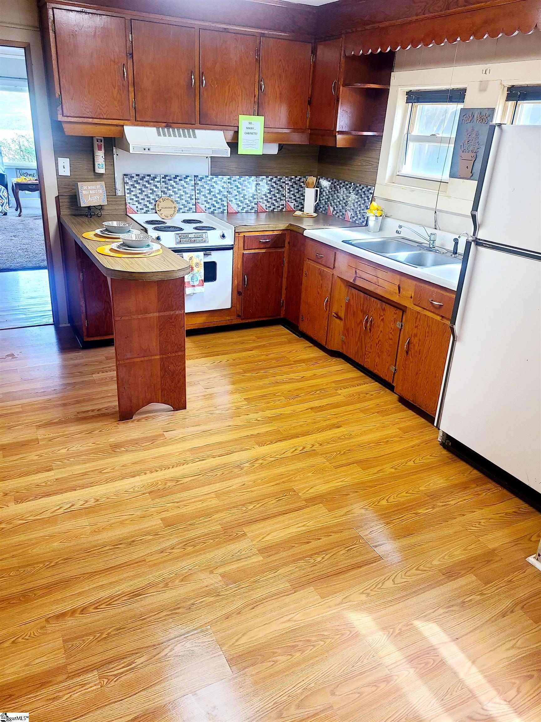 510 Syphrit Road Wellford, SC 29385 - Photo 4 of 5 Gallery Image 4