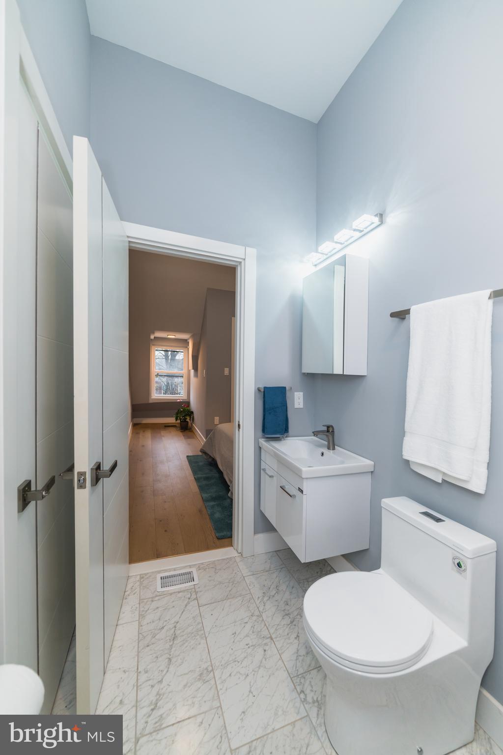 435 Park Road Northwest, Unit 2 Washington, DC 20010 - Photo 37 of 39 Bath 2