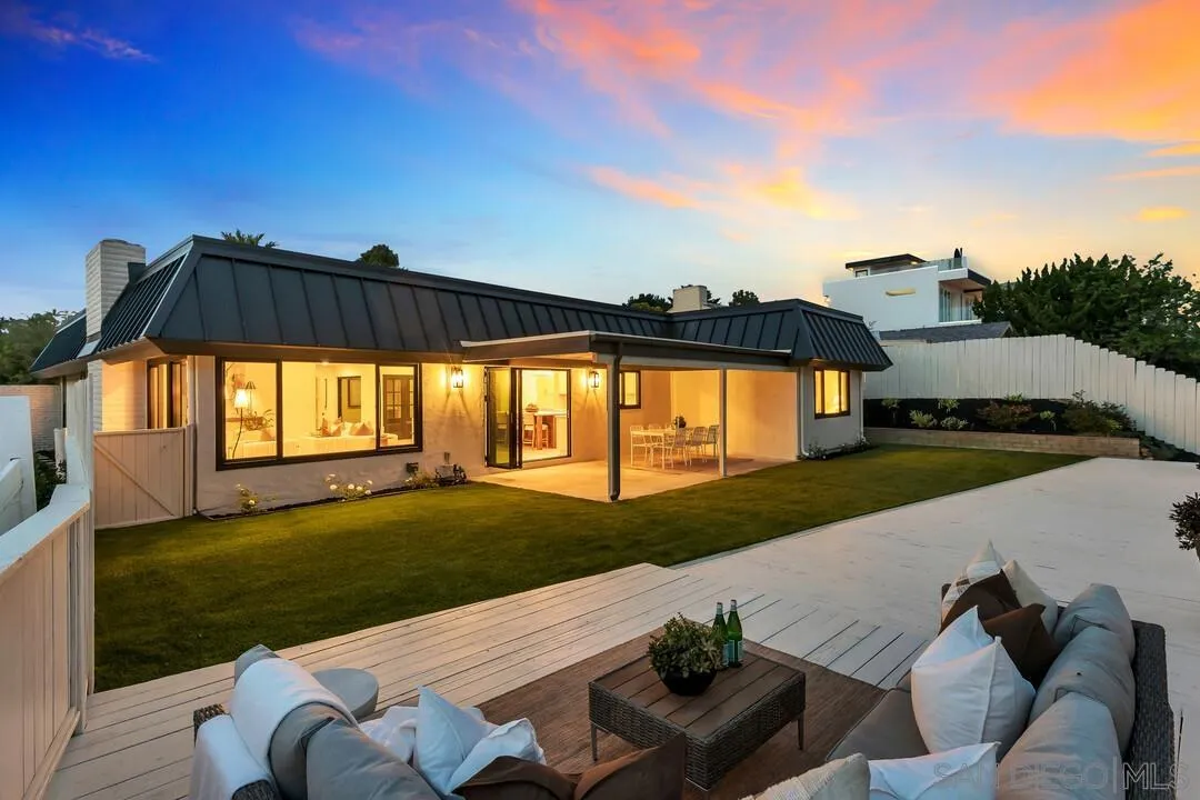 2105 Harbour Heights Road San Diego, CA 92109 - Photo 11 of 55