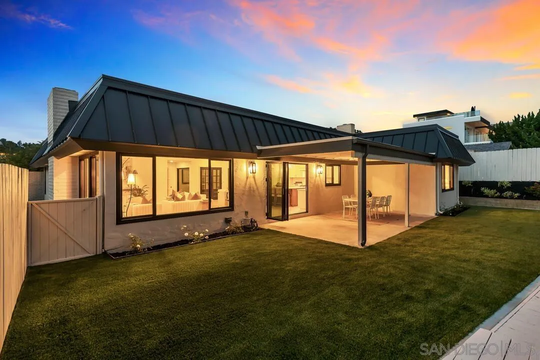 2105 Harbour Heights Road San Diego, CA 92109 - Photo 13 of 55