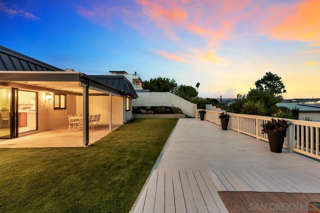 2105 Harbour Heights Road San Diego, CA 92109 - Photo 14 of 55