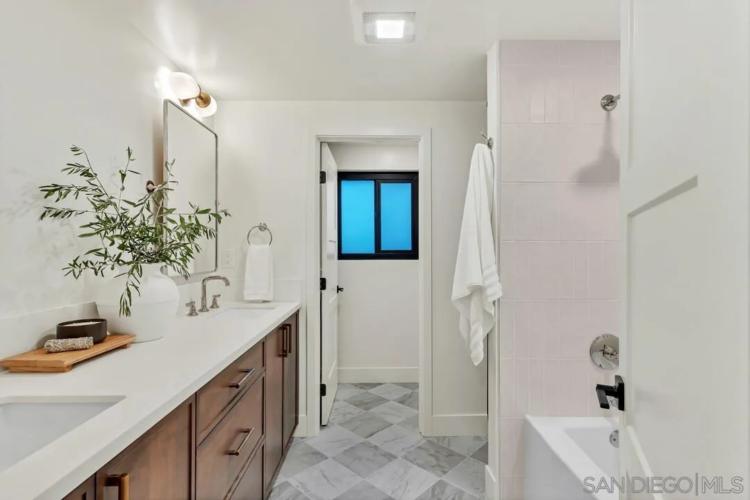 2105 Harbour Heights Road San Diego, CA 92109 - Photo 43 of 55