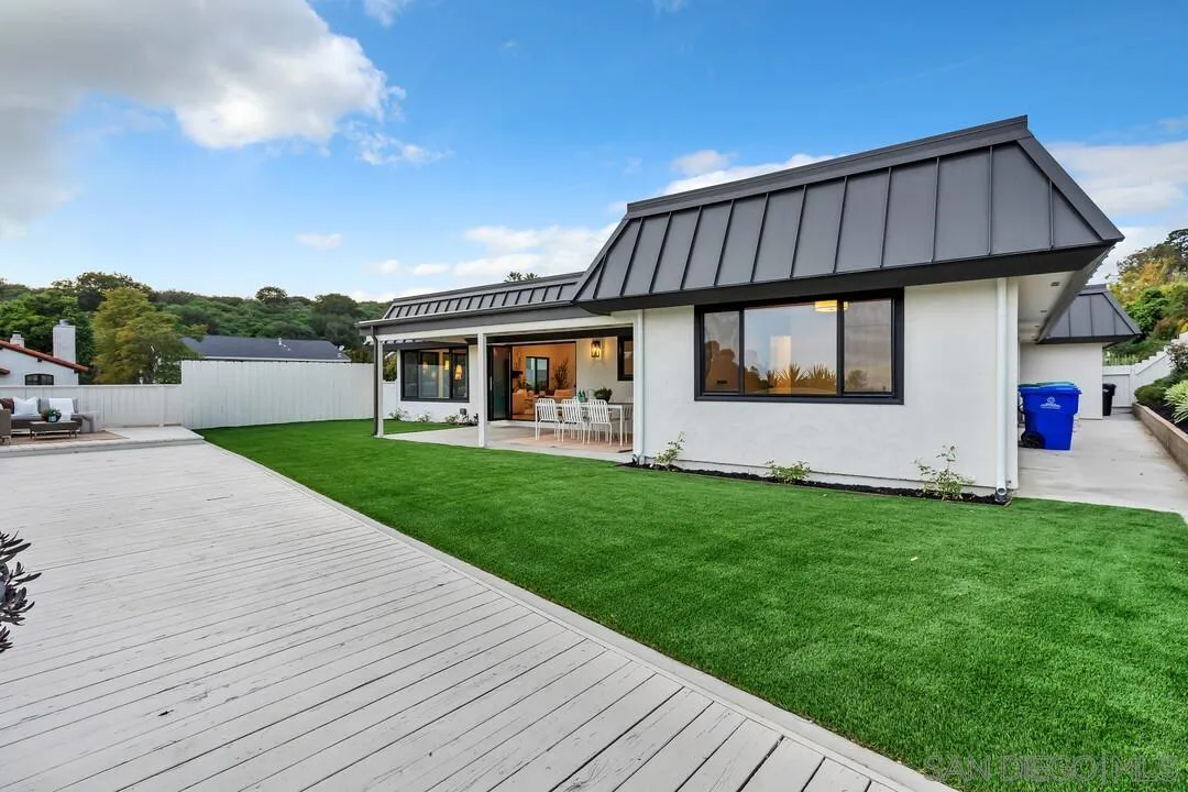 2105 Harbour Heights Road San Diego, CA 92109 - Photo 7 of 55