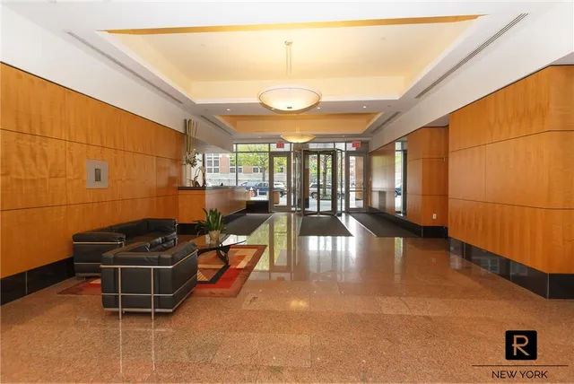 $895,000 | 300 West 135th Street, Unit 6B | Central Harlem