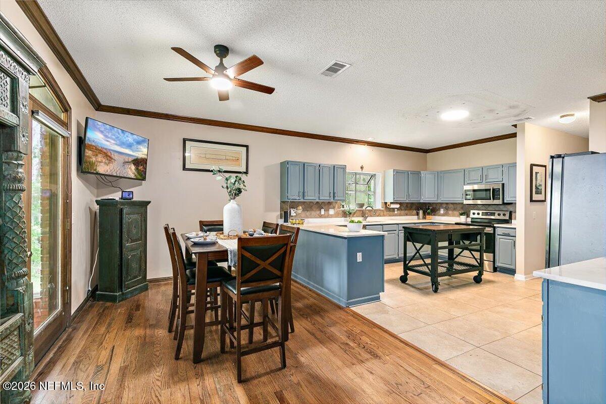 6443 Jack Wright Island Road St. Augustine, FL 32092 - Photo 18 of 49 18-Dining and Kitchen