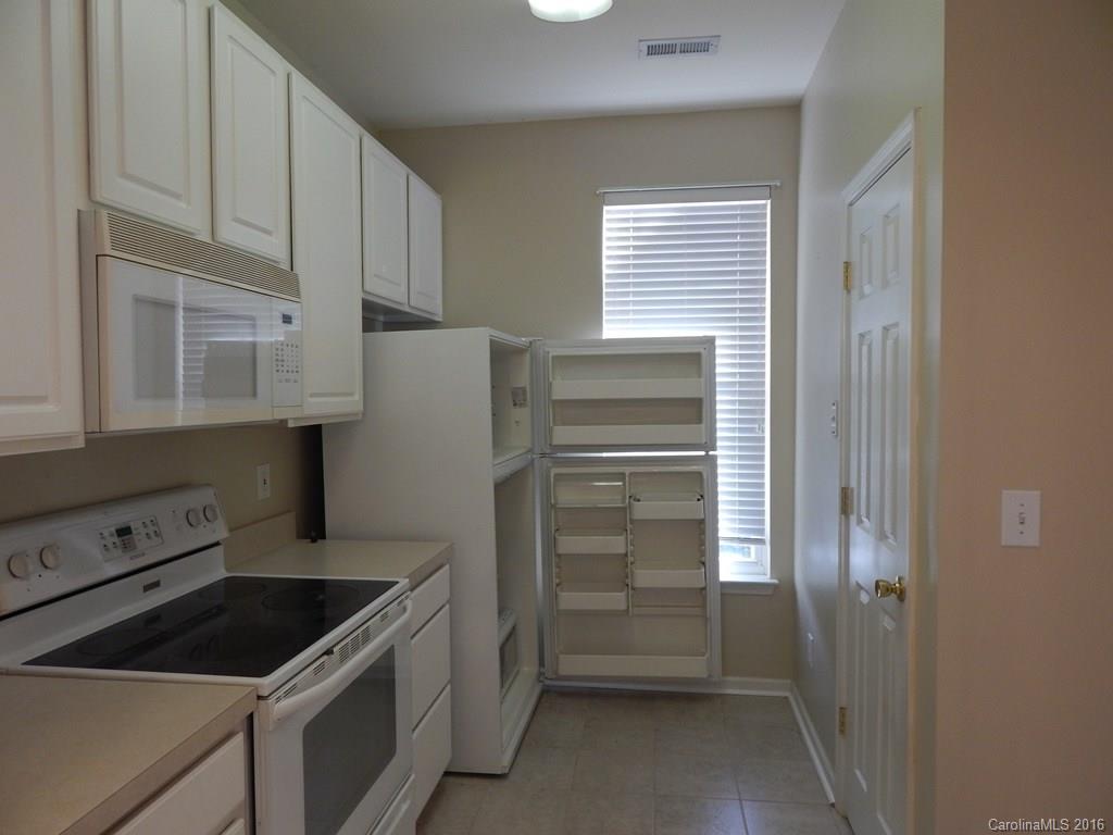 930 Azurine Circle Fort Mill, SC 29708 - Photo 2 of 12