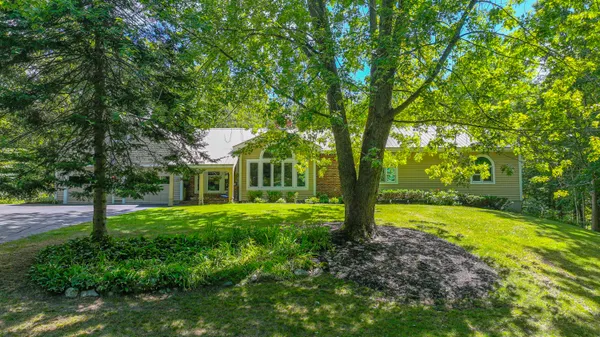 $799,000 | 37 Woodland Shore Drive, Naples, ME 04055