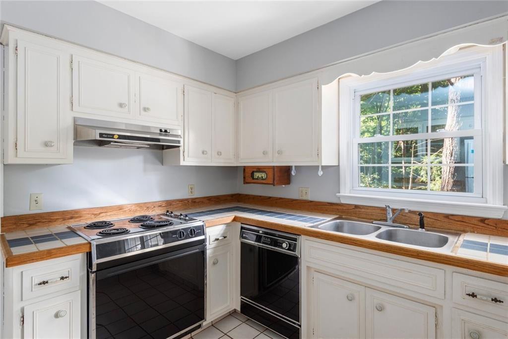 1304 Ridge Road Carmel, IN 46033 - Photo 11 of 31 Gallery Image 11