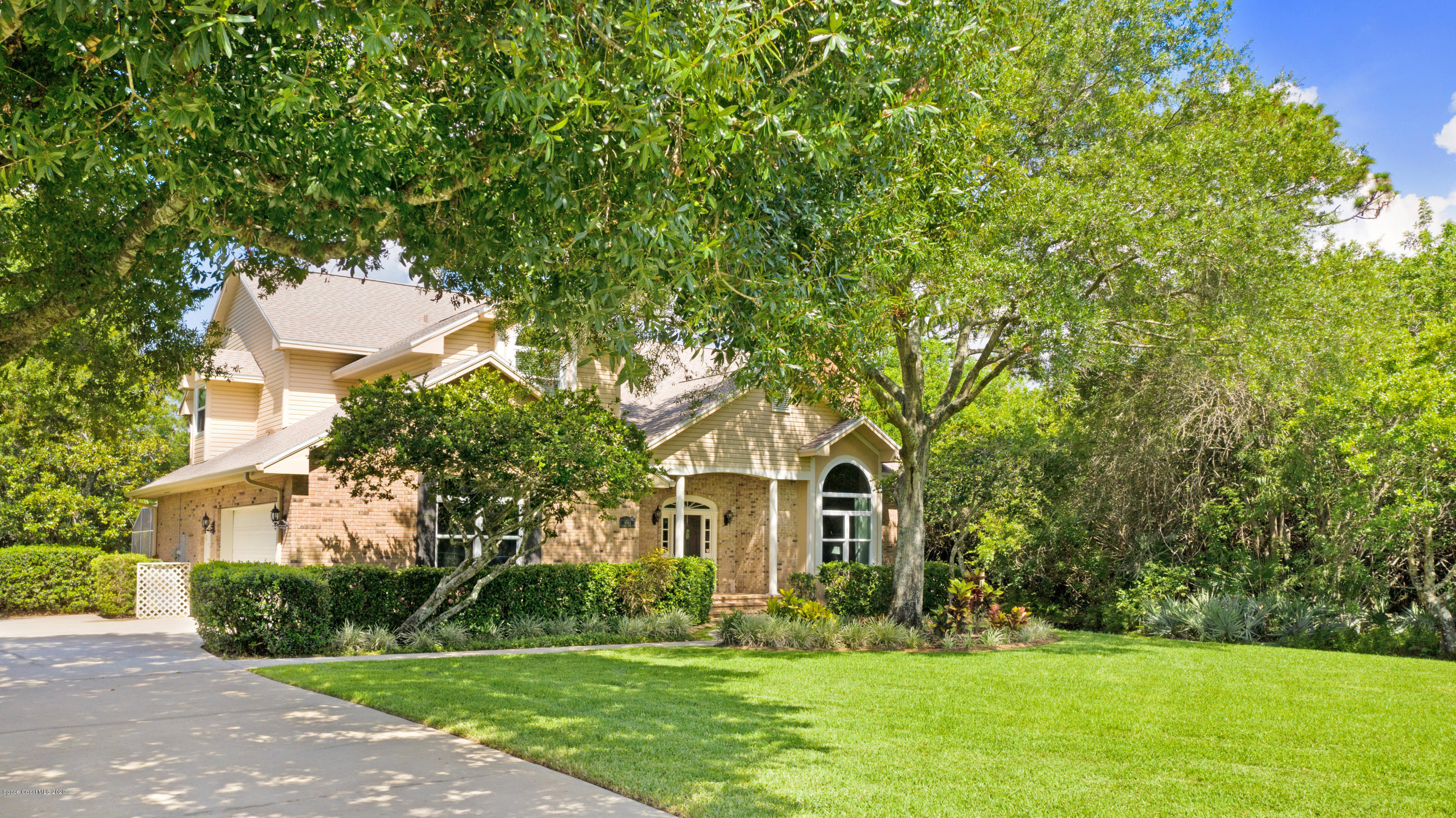 4044 Sparrow Hawk Road Melbourne, FL 32934 - Photo 2 of 63 Front