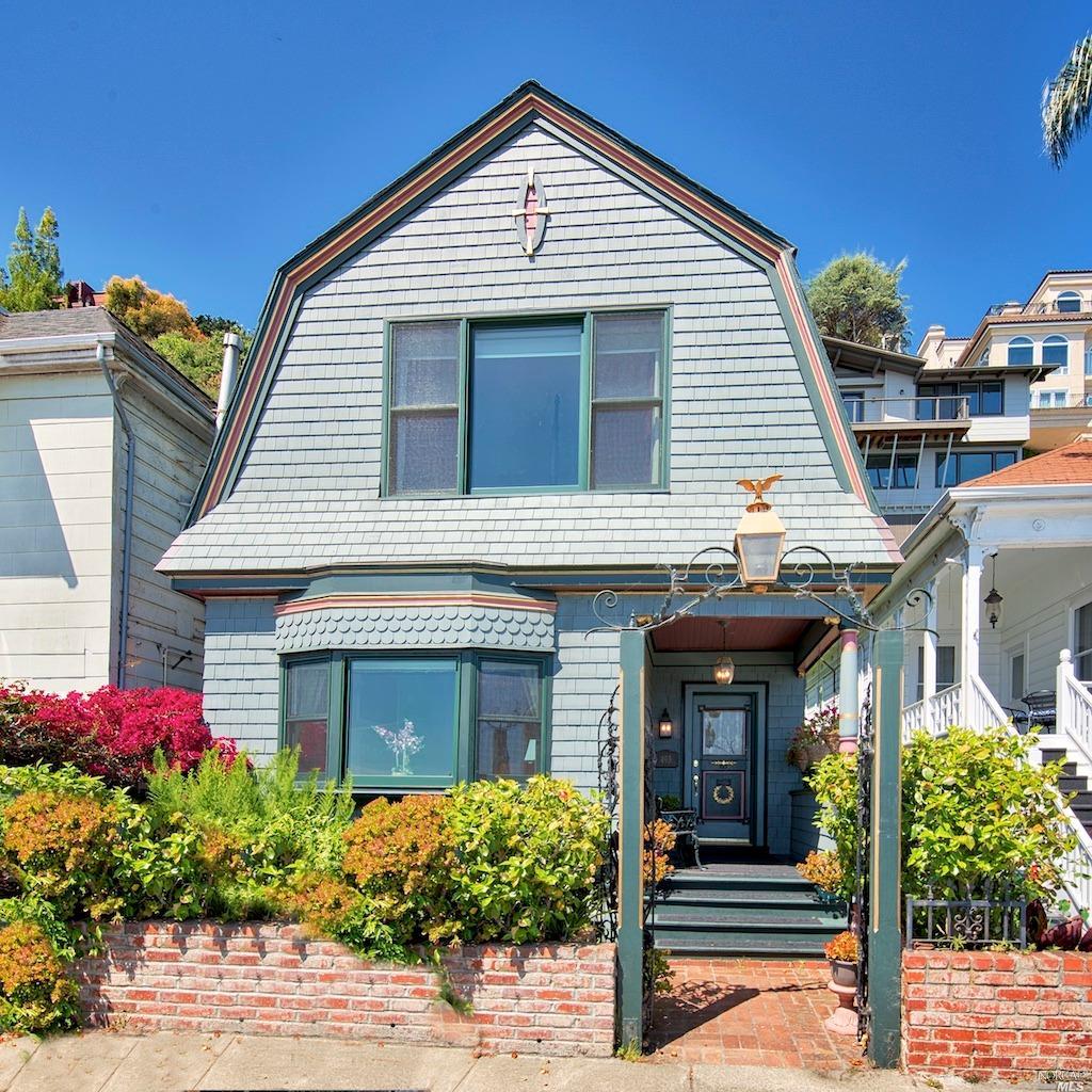 493 Bridgeway, Sausalito, CA 94965 Compass