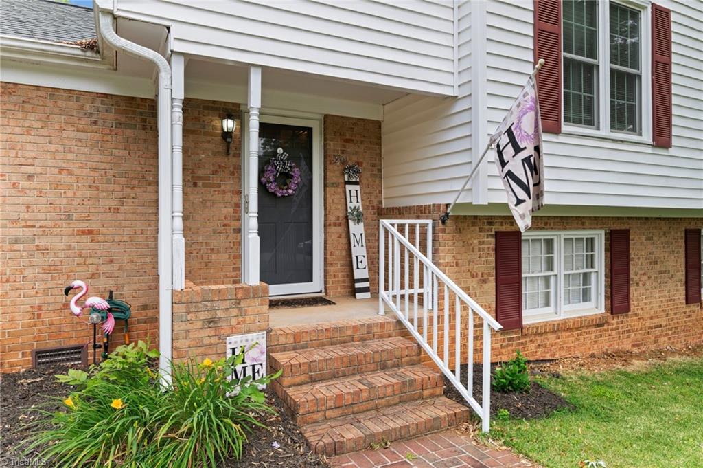 201 Kingwood Road Reidsville, NC 27320 - Photo 4 of 48