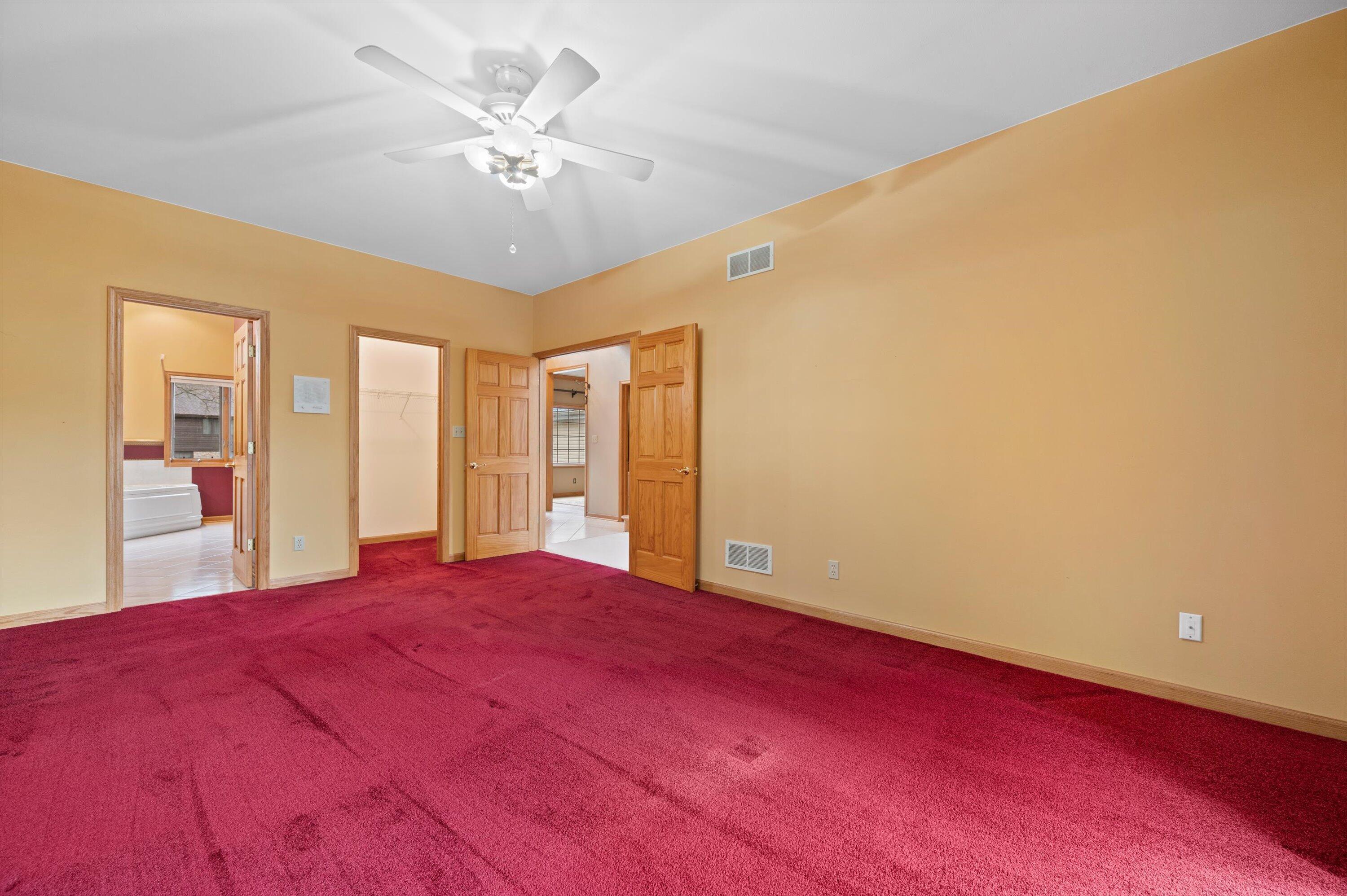 4009 Hickory Knoll Road Delafield, WI 53029 - Photo 16 of 43 Large Primary Bedroom