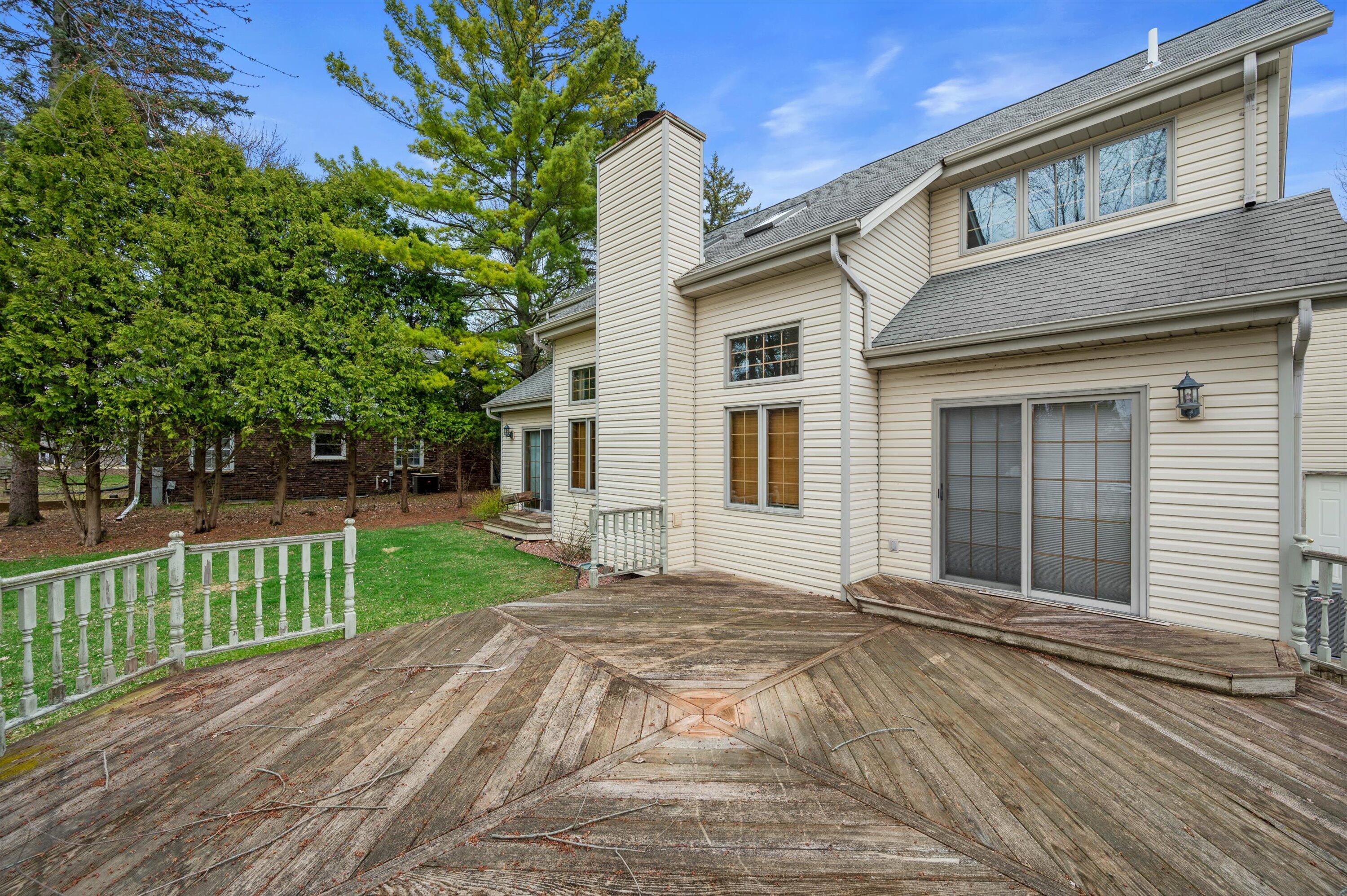 4009 Hickory Knoll Road Delafield, WI 53029 - Photo 36 of 43 Deck