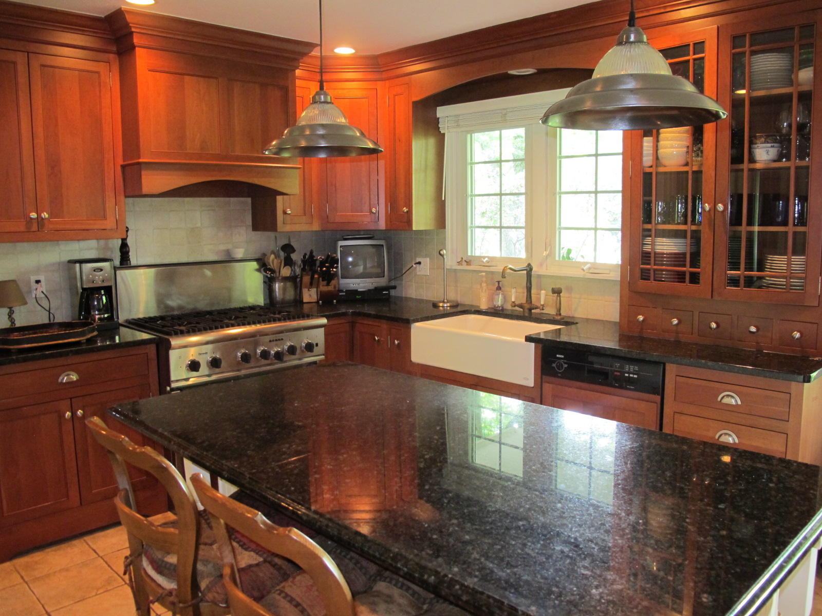 36 Parish Road New Canaan, CT 06840 - Photo 4 of 17 kitchen