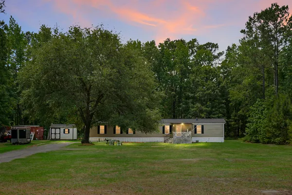 $155,000 | 605 Country Club Road, Andrews, SC 29510