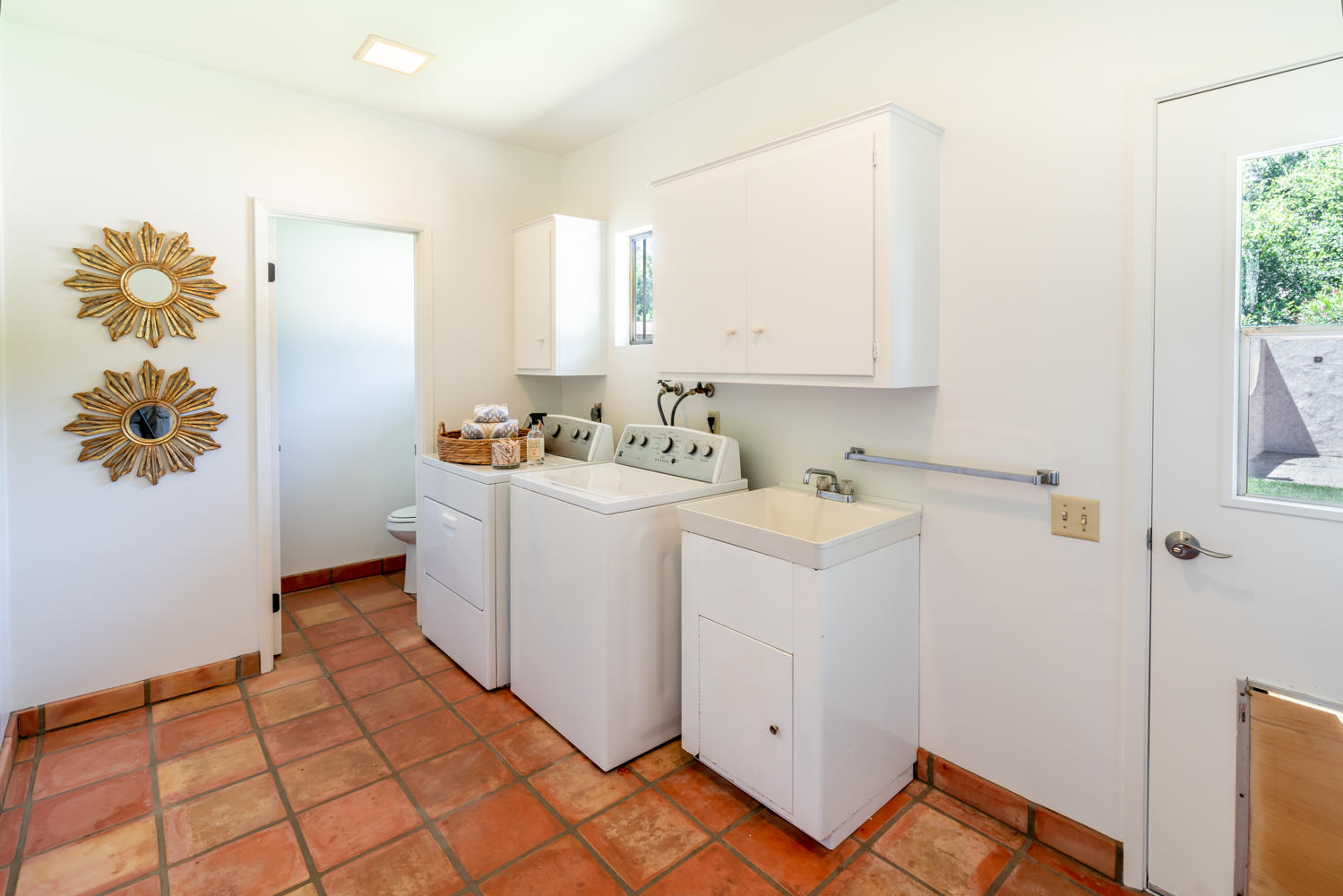 1388 Wyant Road Montecito, CA 93108 - Photo 17 of 34 Laundry Room