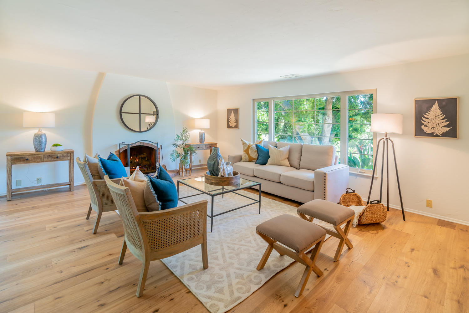 1388 Wyant Road Montecito, CA 93108 - Photo 3 of 34 Living Room