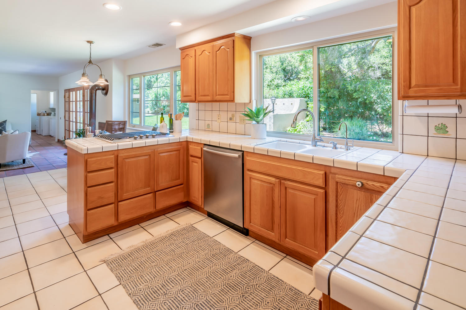 1388 Wyant Road Montecito, CA 93108 - Photo 8 of 34 Kitchen