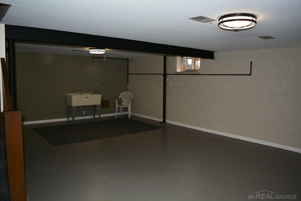 885 Neff Road Grosse Pointe, MI 48230 - Photo 28 of 39