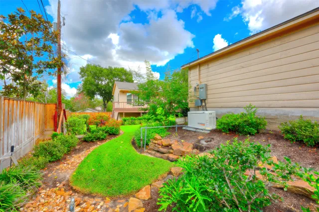 a picture of a bathroom with a sink