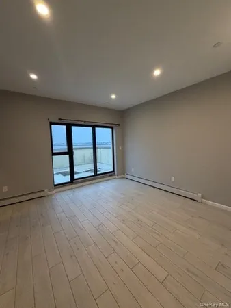 $3,000 | 110-42 15th Avenue, Unit 2 | College Point