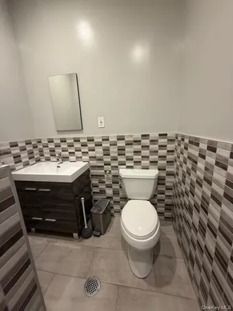 $3,000 | 110-42 15th Avenue, Unit 2 | College Point