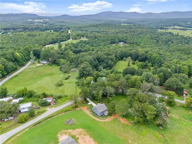 $459,000 | 182 Hardman Road, Clarkesville, GA 30523