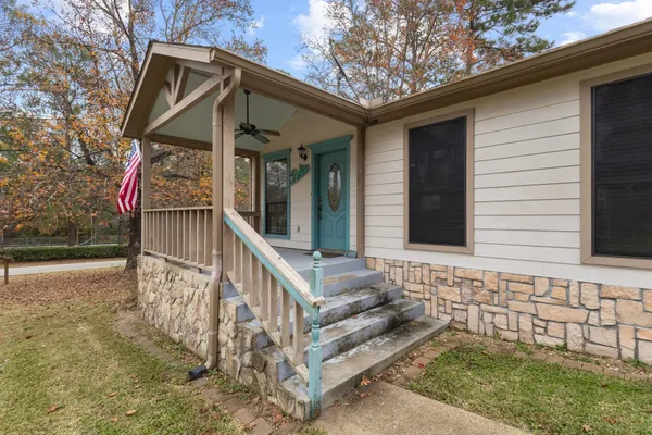 $350,000 | 109 Sweet Gum Loop, Brookeland, TX 75931