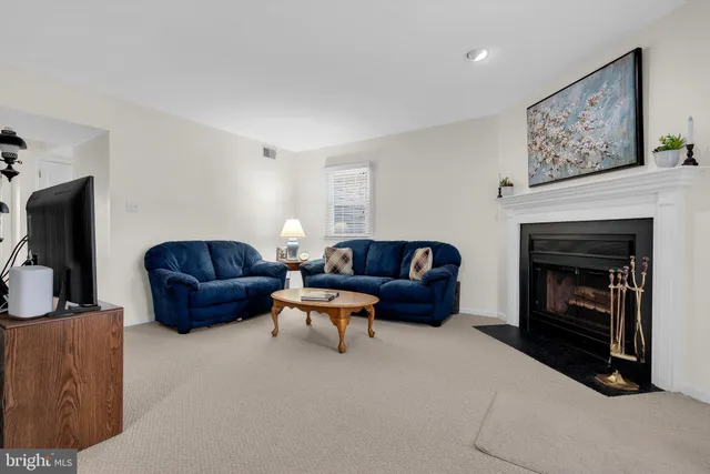 $310,000 | 102 Meadow Court, Unit 102, Glen Mills, PA 19342