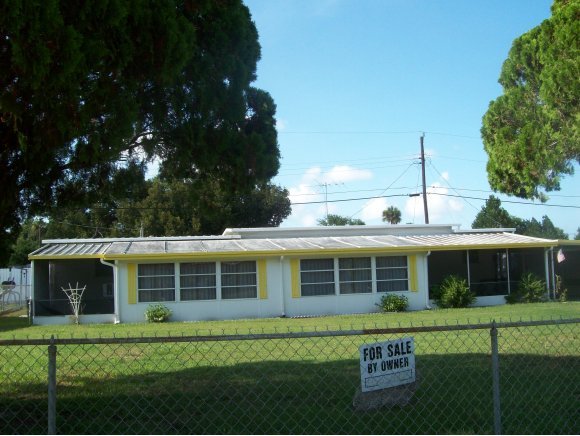 605 South Ridgewood Cocoa, FL 32926 - Photo 1 of 7 Primary Photo