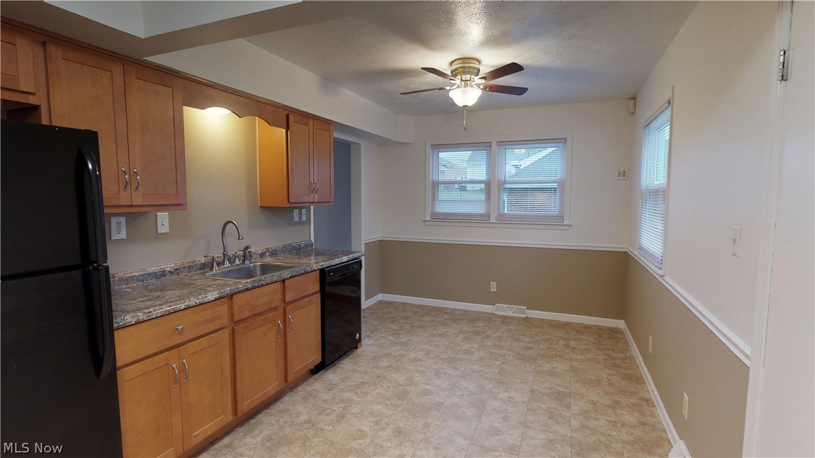15817 Corkhill Road Maple Heights, OH 44137 - Photo 4 of 17 Gallery Image 4