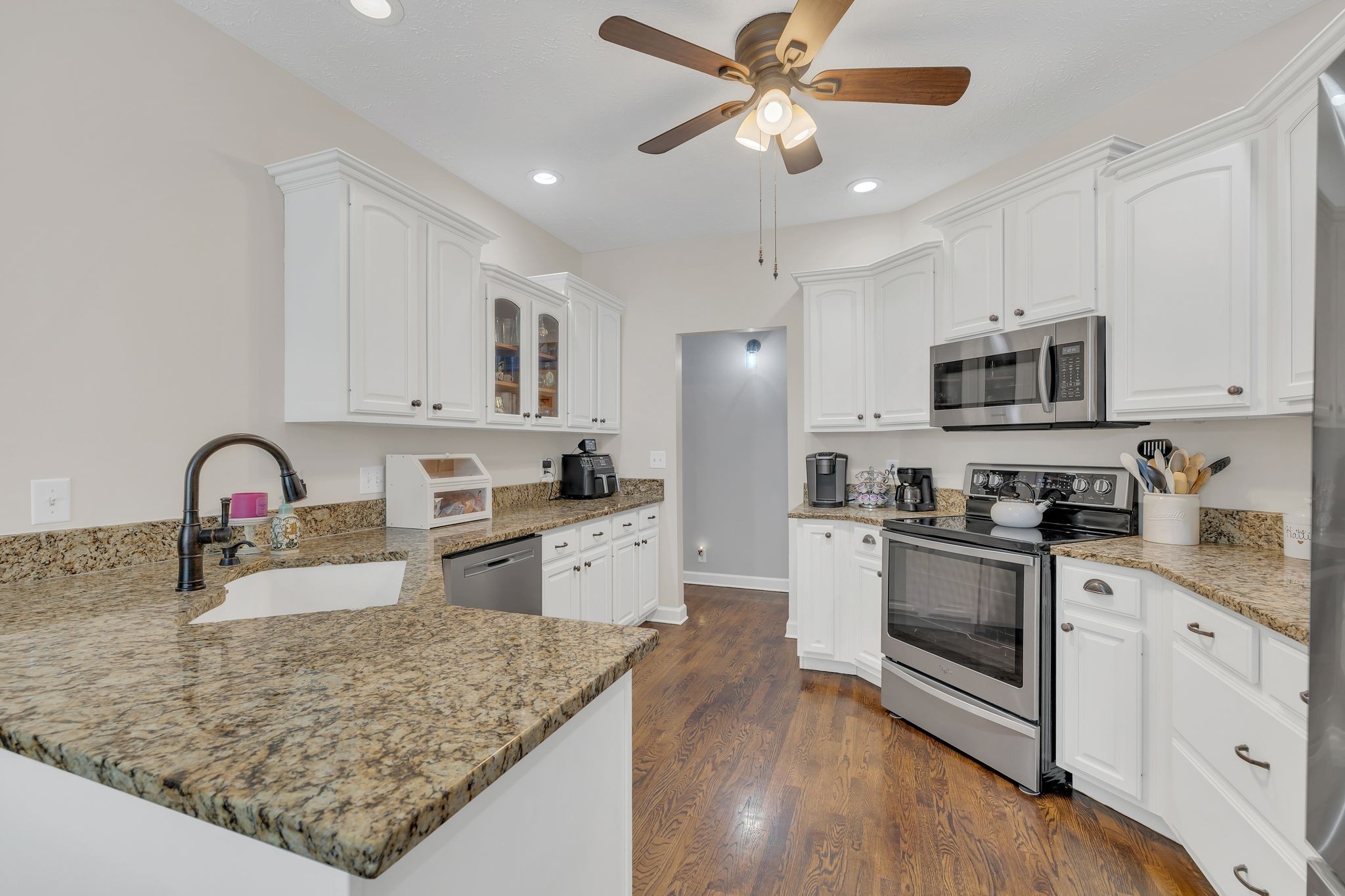 3906 Rowland Road Murfreesboro, TN 37128 - Photo 11 of 34