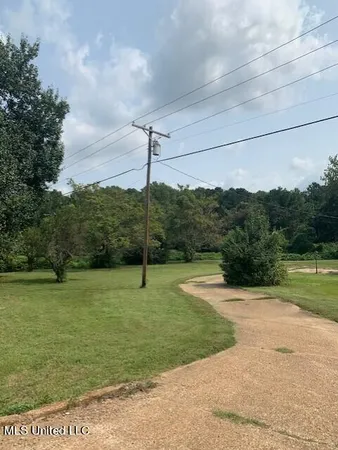 $999,999 | 3049 Pleasant Hill Road, Nesbit, MS 38651