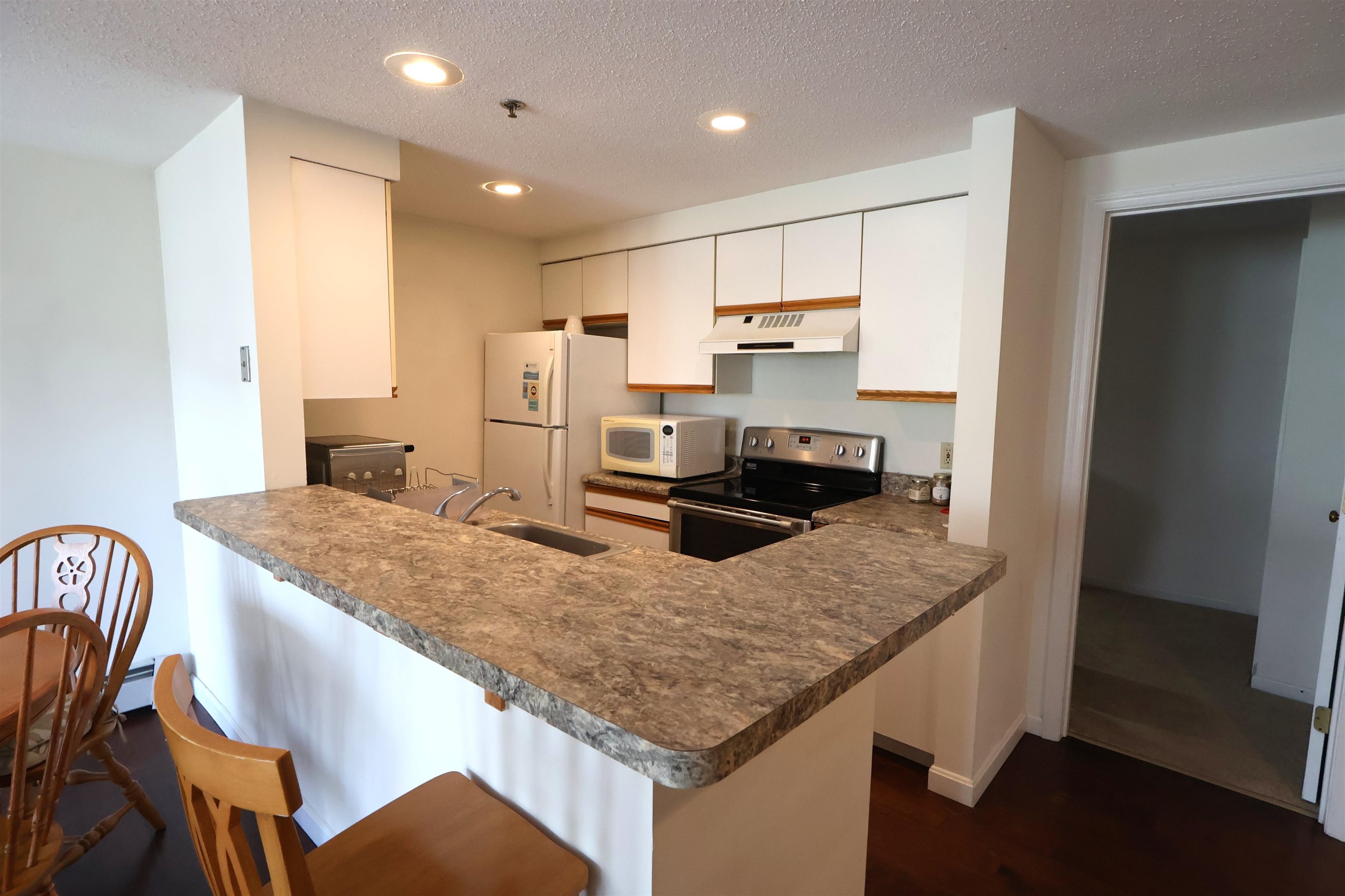 16 Hemlock Ridge Drive, Unit 101 Hartford, VT 05001 - Photo 18 of 28
