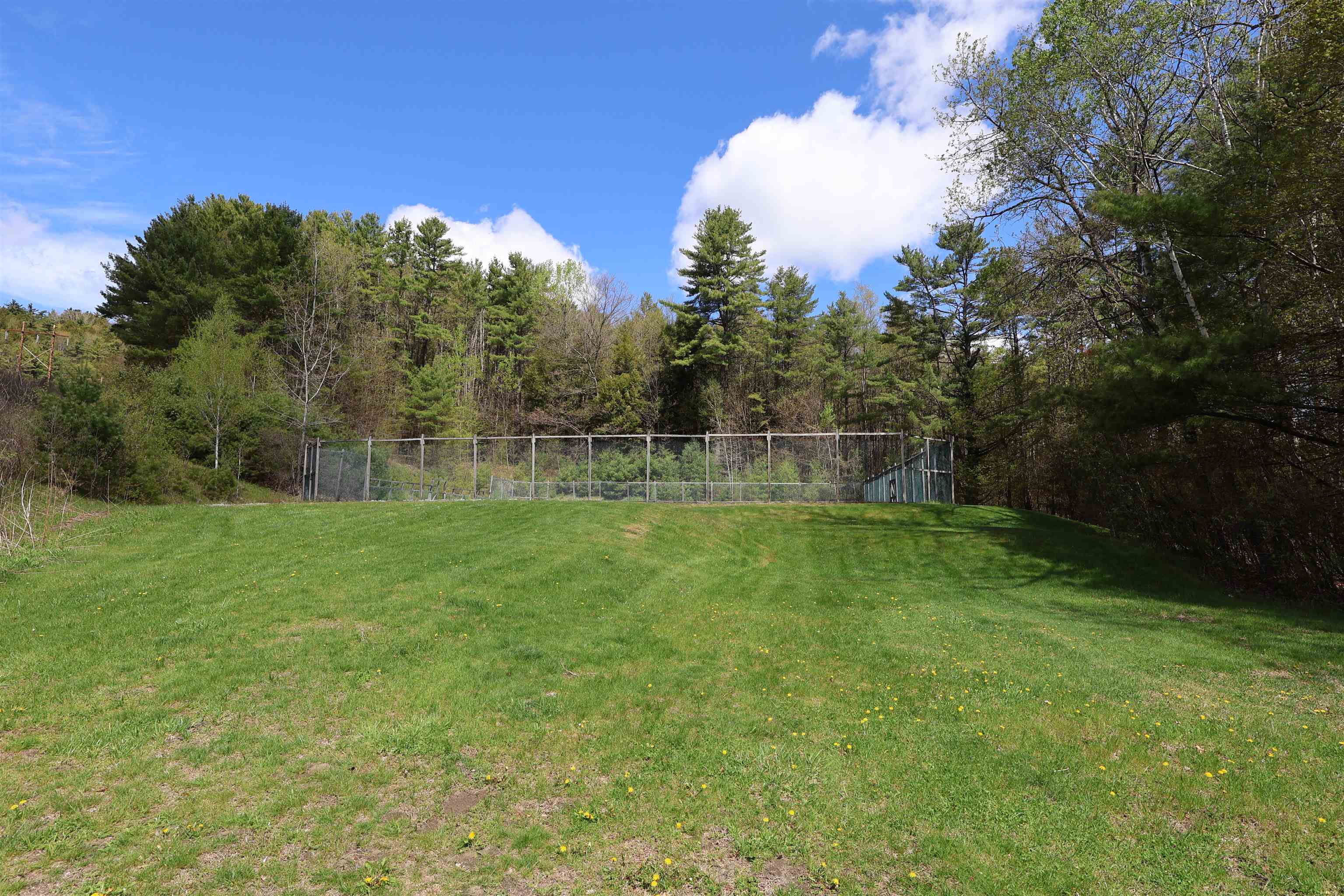 16 Hemlock Ridge Drive, Unit 101 Hartford, VT 05001 - Photo 26 of 28
