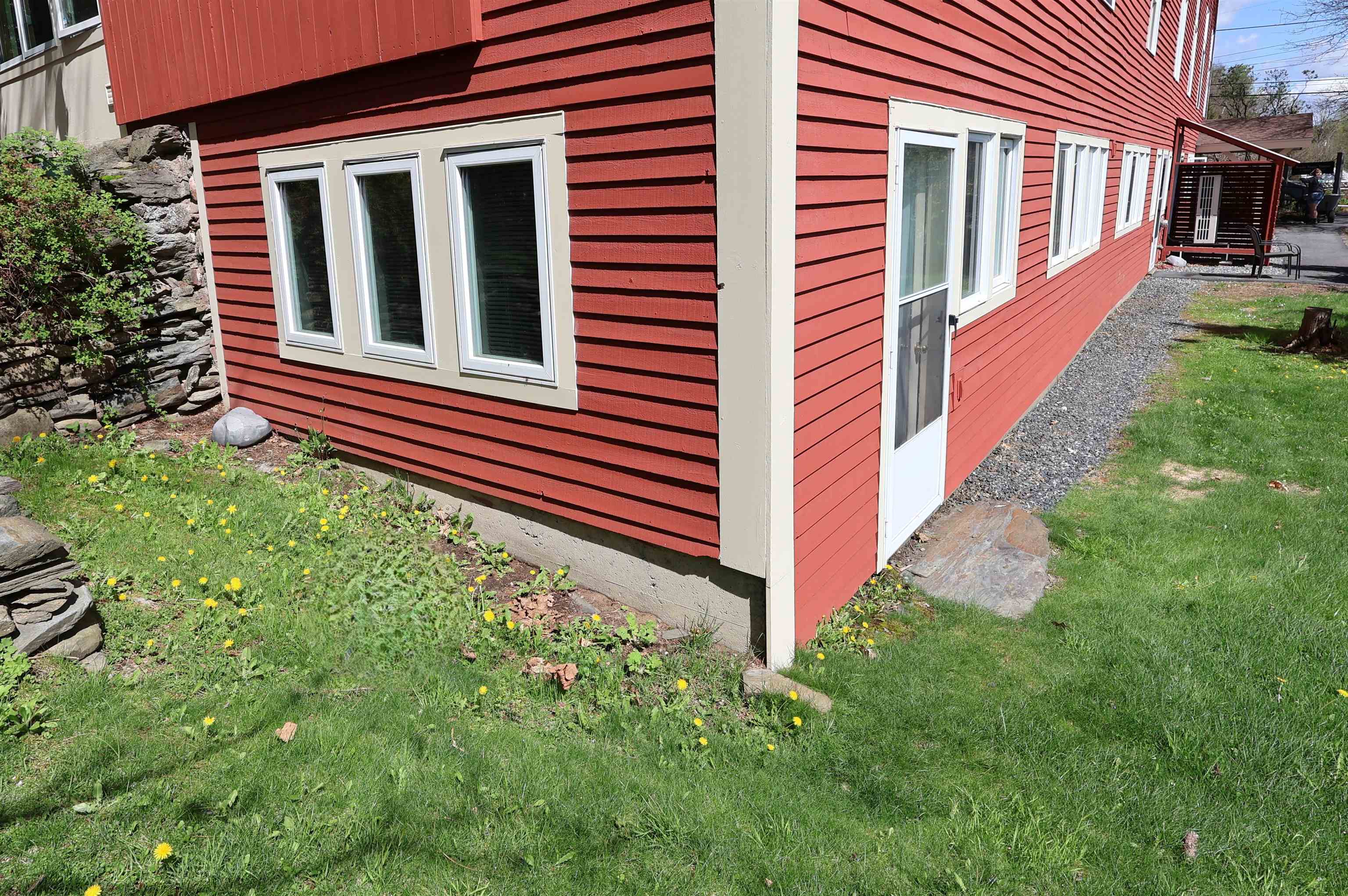16 Hemlock Ridge Drive, Unit 101 Hartford, VT 05001 - Photo 3 of 28