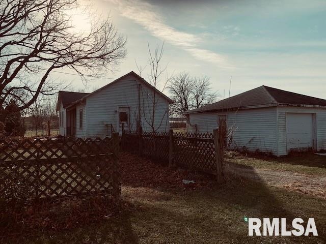 19579 Fellows Road Morrison, IL 61270 - Photo 16 of 17