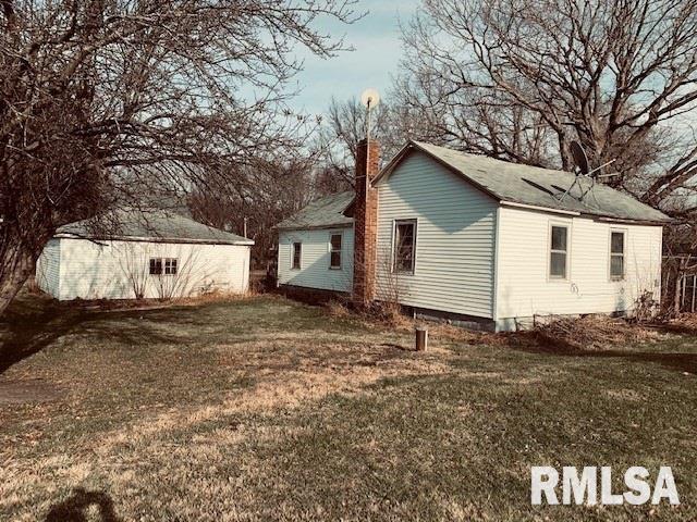 19579 Fellows Road Morrison, IL 61270 - Photo 4 of 17