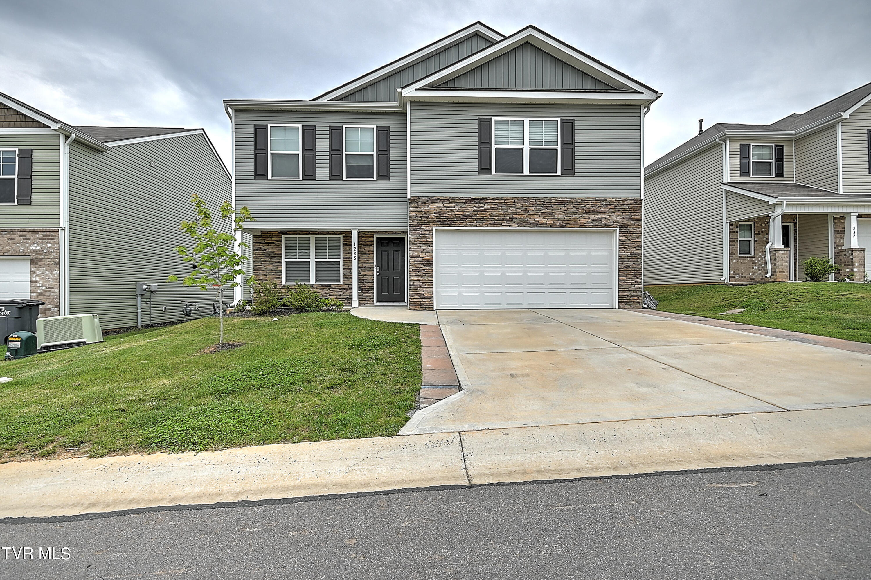 1228 Stamp Lodge Gdawg-2